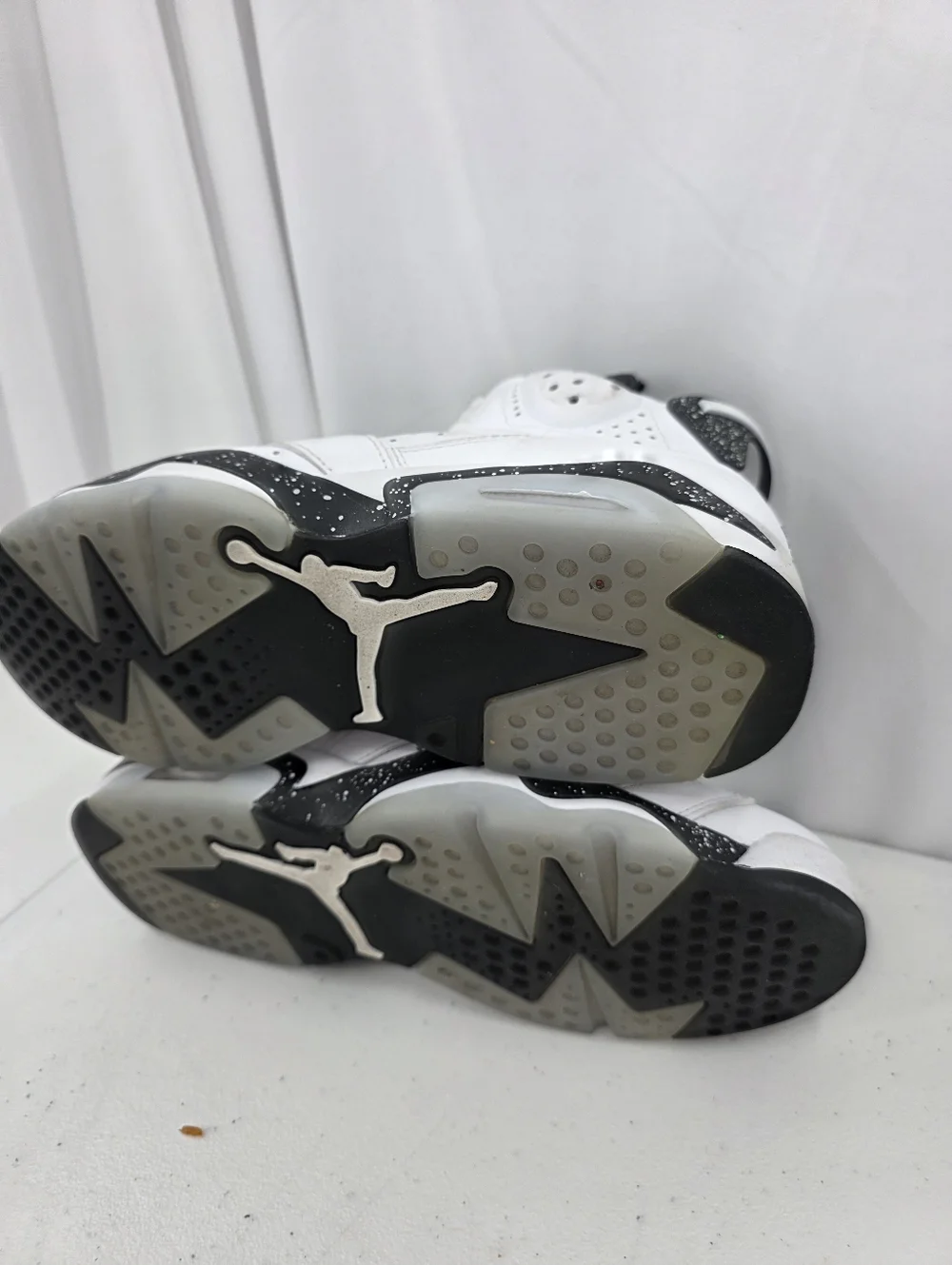 Jordan 6 Retro Reverse Oreo White Black Men's Sneakers CT8529-112 Men's‎ Size 9.